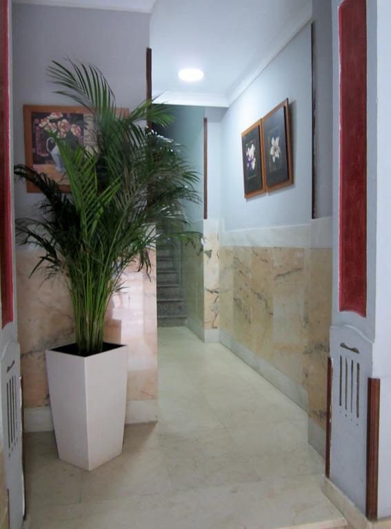 Hotel Niza Salou Buitenkant foto