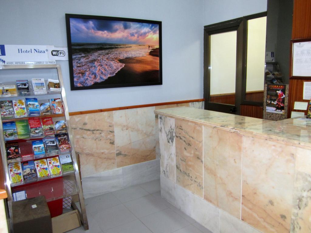 Hotel Niza Salou Buitenkant foto